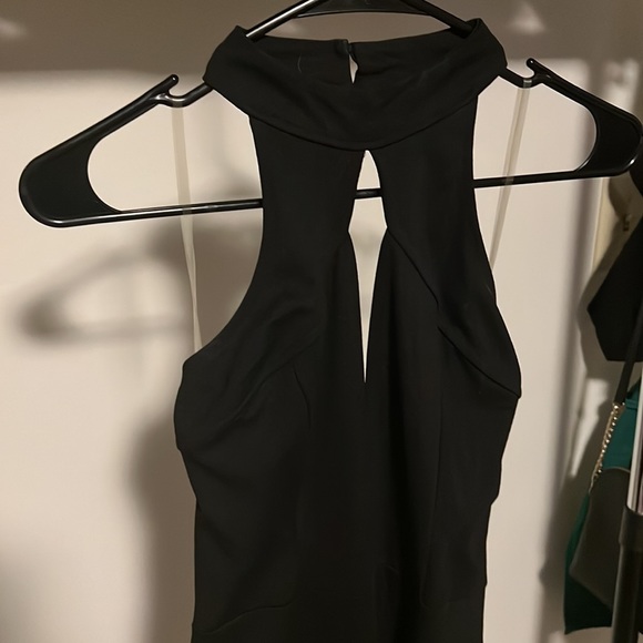 Black dress with choker - Picture 2 of 5